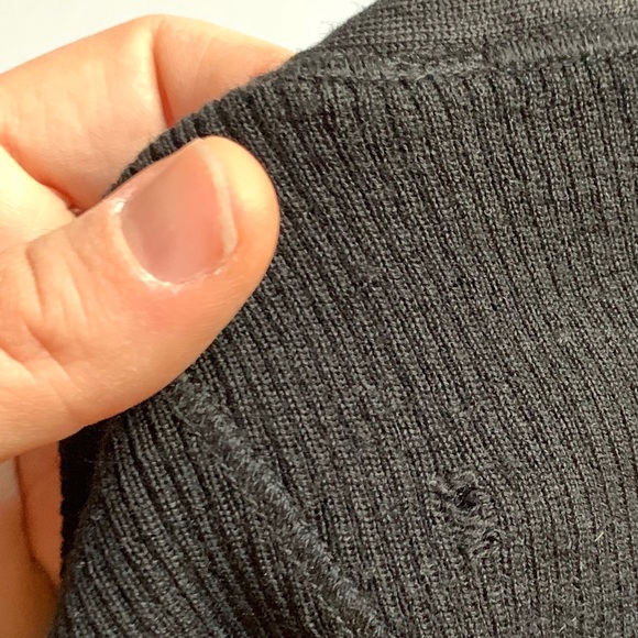 Vince. Soft 100% wool ribbed button down - Picture 6 of 6